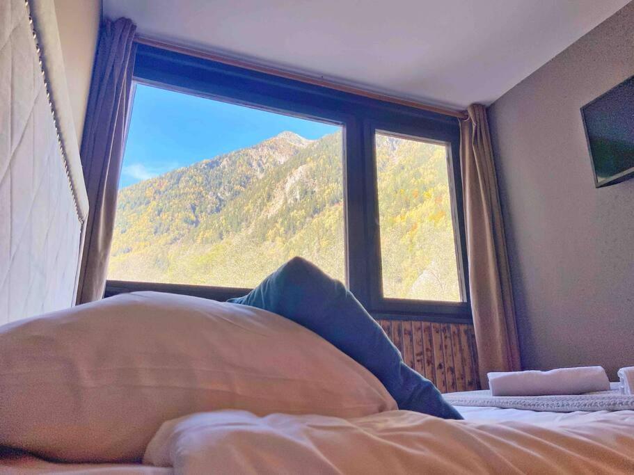 Fantastic Studio By The Lake With Mountain View Chamonix Exterior foto